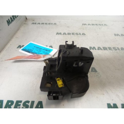 Renault - Megane Scenic - Door lock mechanism 4-door, front left