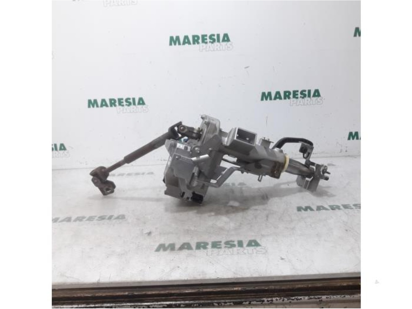 Renault - Koleos - Steering column housing