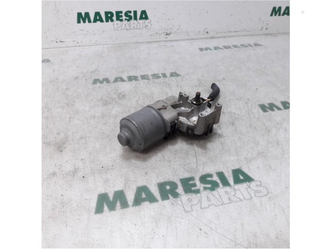 Alfa Romeo - 159 - Front wiper motor