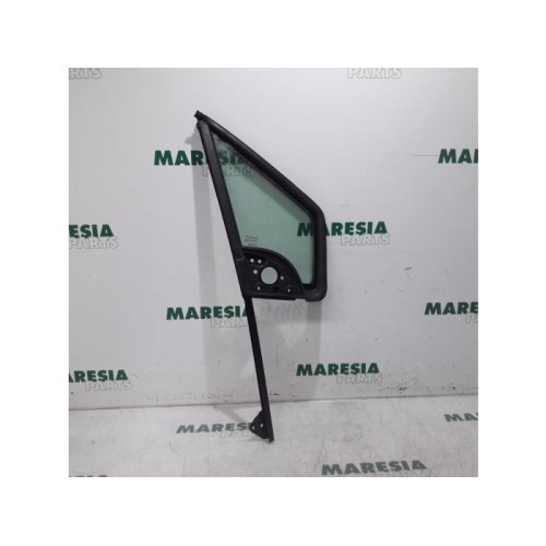Peugeot - Partner - Quarter light, front right