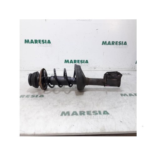 Renault - Twingo - Front shock absorber rod, right