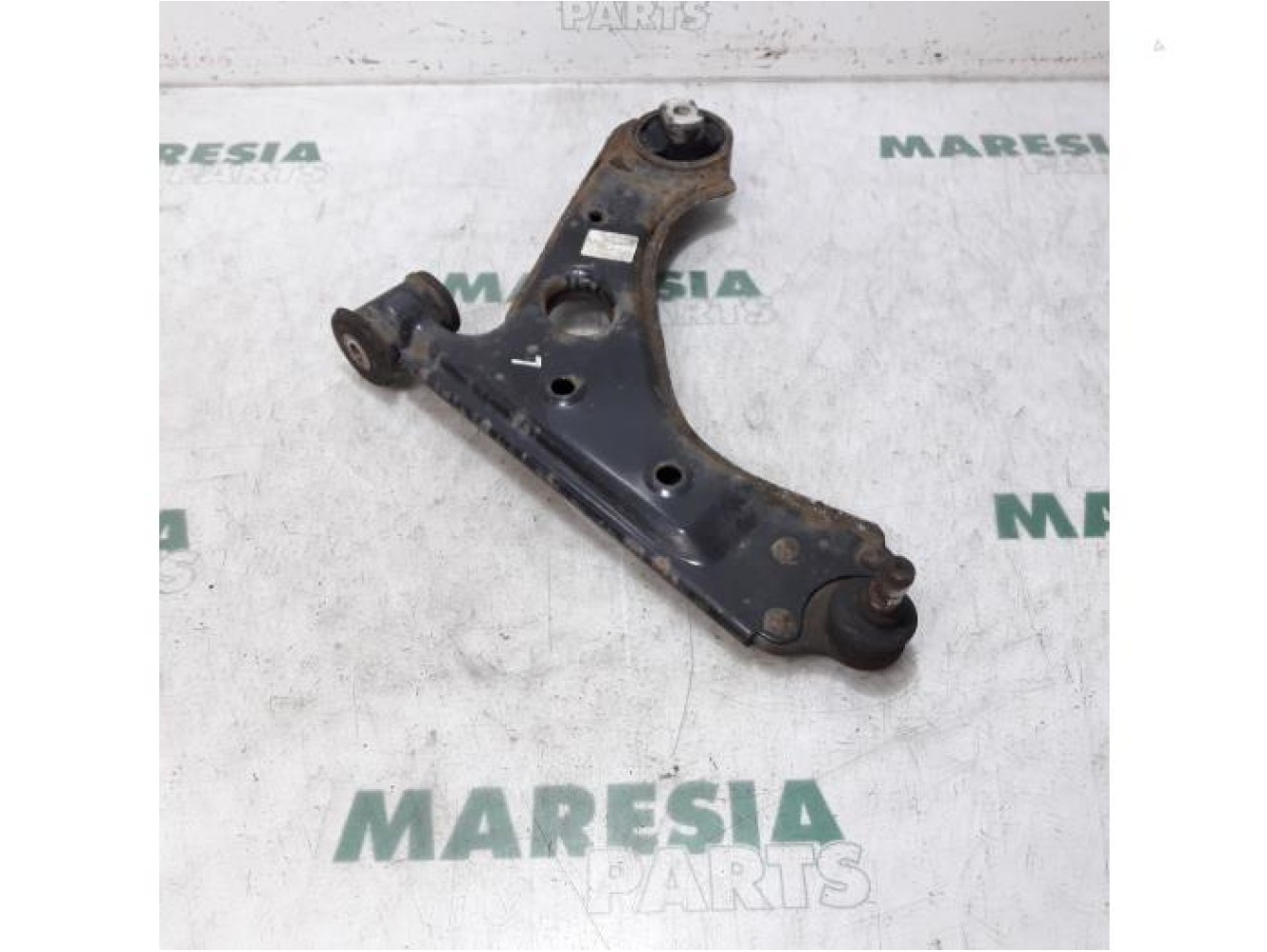 Fiat - Punto - Querlenker unten links vorne