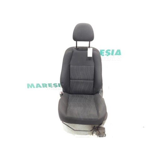 Peugeot - 207 - Seat, left