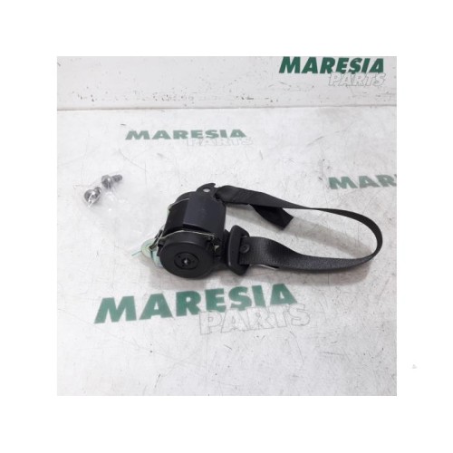 Fiat - Punto - Rear seatbelt, left