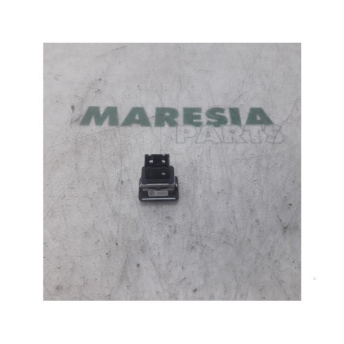 Fiat - Punto - AUX / USB connection