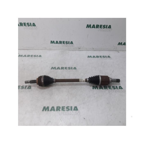 Renault - Clio - Front drive shaft, left