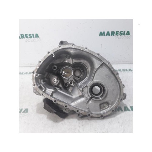 Renault - Megane Scenic - Gearbox casing
