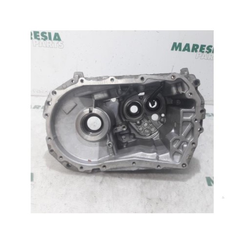 Renault - Clio - Gearbox casing