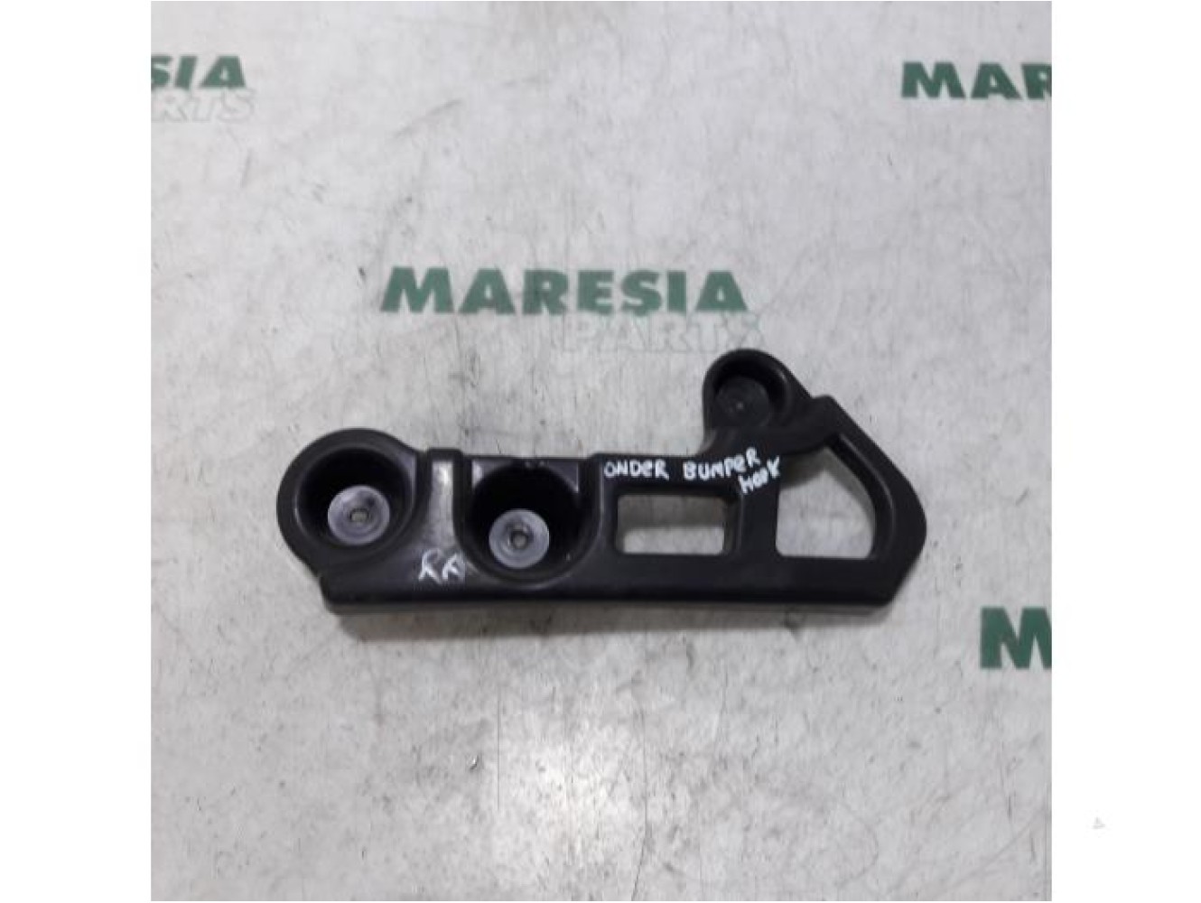Renault - Clio - Rear bumper frame