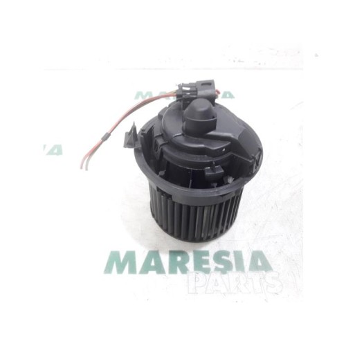 Renault - Clio - Heating and ventilation fan motor