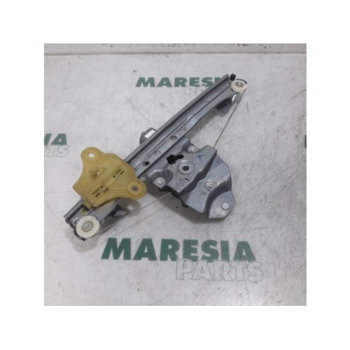 Renault - Clio - Rear door window mechanism 4-door, right