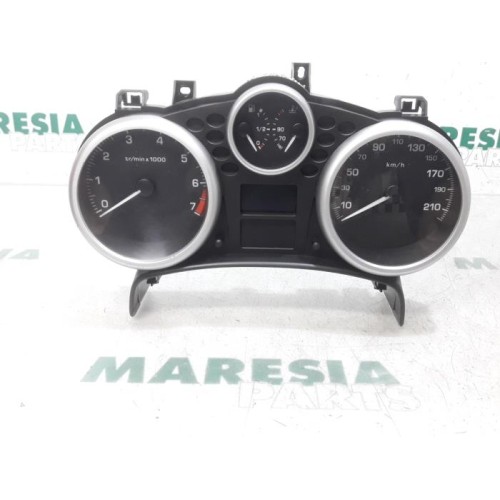 Peugeot - 207 - Instrumentenbrett