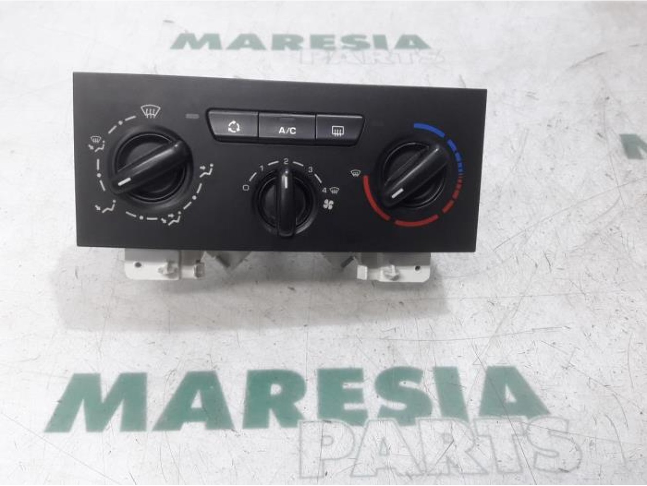Peugeot - Expert - Panneau de commandes chauffage