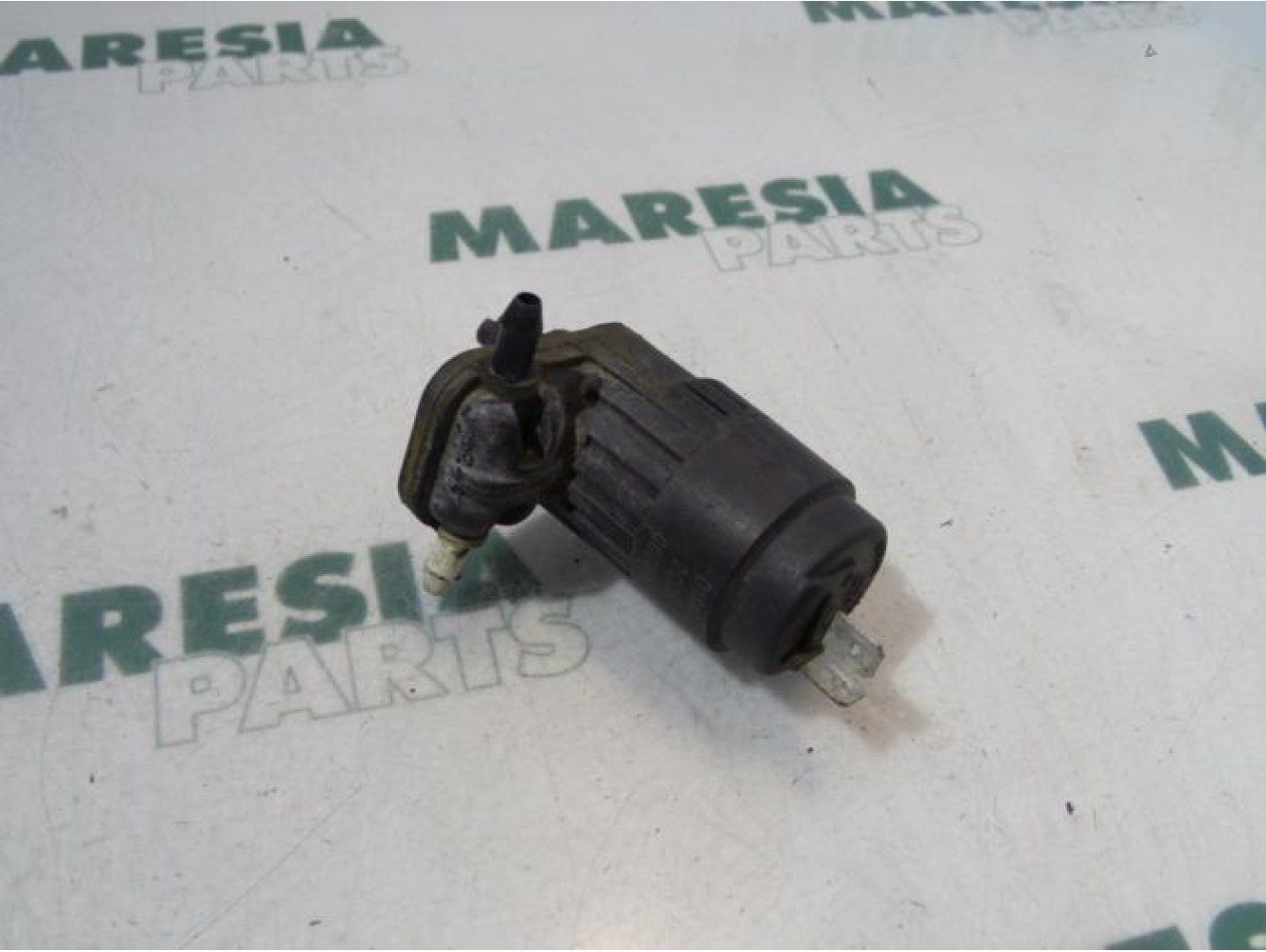 Fiat - Stilo - Scheibensprüherpumpe vorne