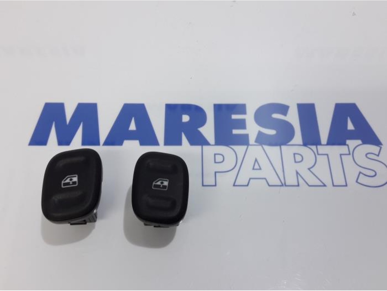 Fiat - Panda - Multi-functional window switch