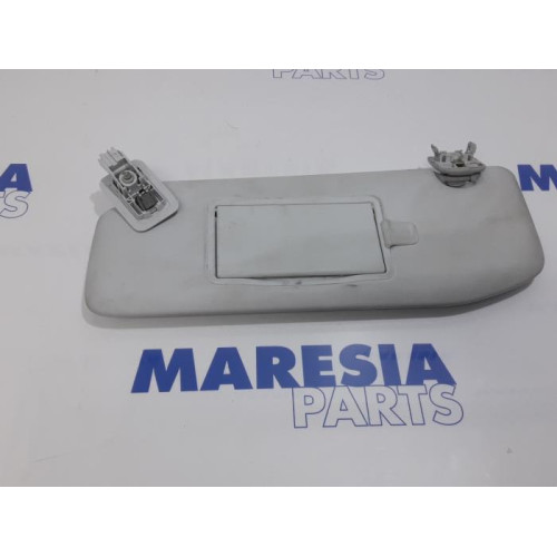 Peugeot - 2008 - Sun visor