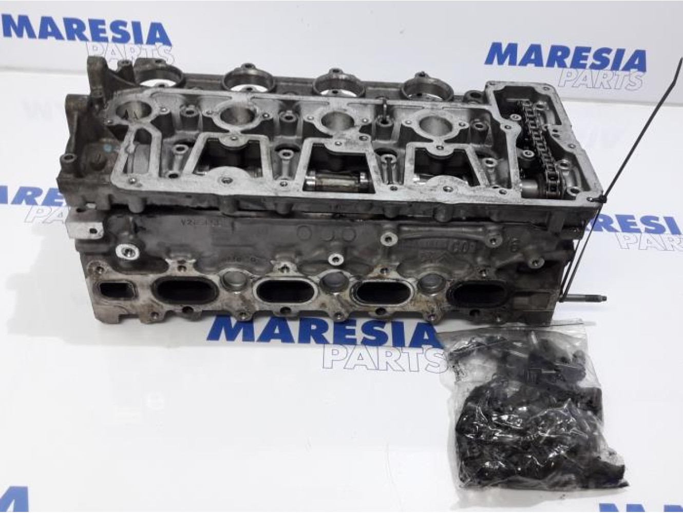 Peugeot - Expert - Cylinder head
