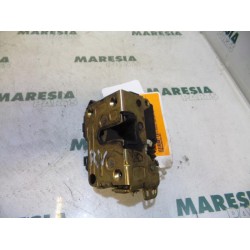 Renault - Megane Scenic - Front door lock mechanism 4-door, right