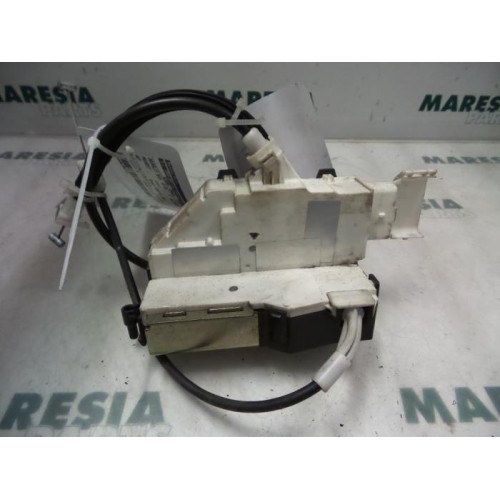 Peugeot - 407 - Front door lock mechanism 4-door, right