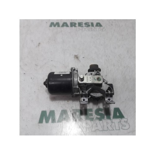 Renault - Clio - Front wiper motor