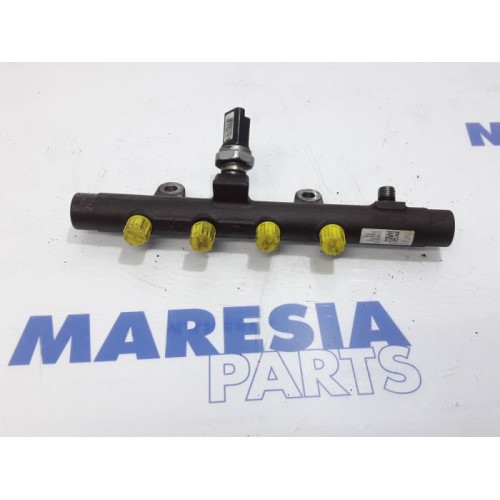 Renault - Megane - Fuel injector nozzle