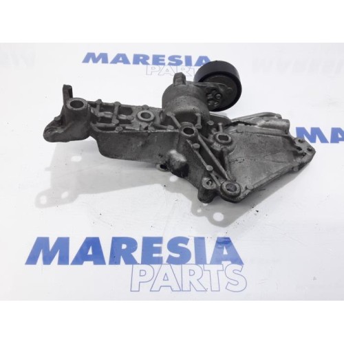 Renault - Megane - Support (miscellaneous)