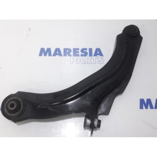 Renault - Clio - Front lower wishbone, right