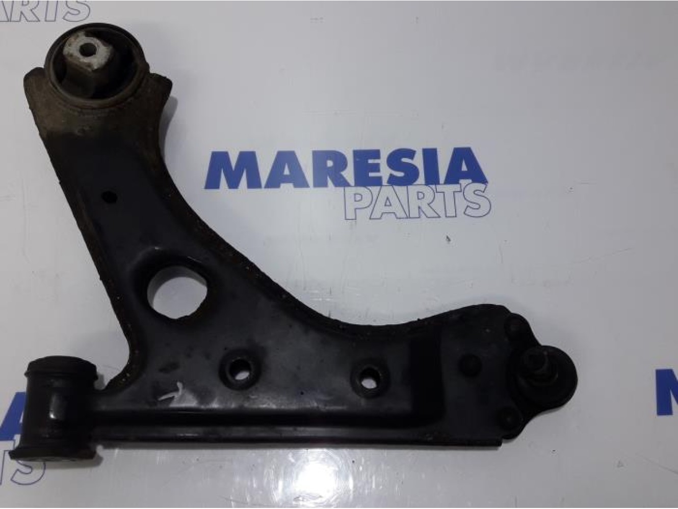 Fiat - Punto Evo - Front lower wishbone, left