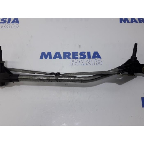 Renault - Megane - Wiper mechanism