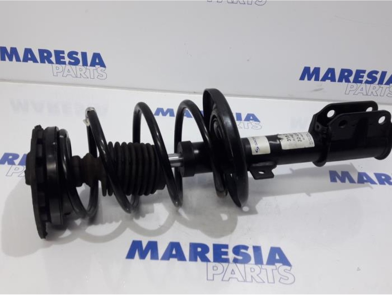 Renault - Megane - Front shock absorber rod, left
