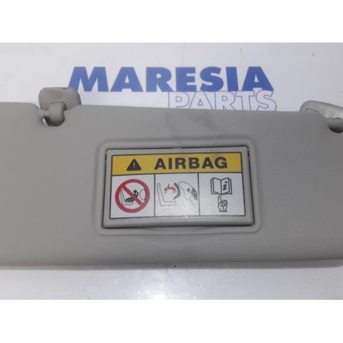 Renault - Clio - Sun visor