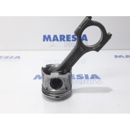 Renault - Trafic - Piston