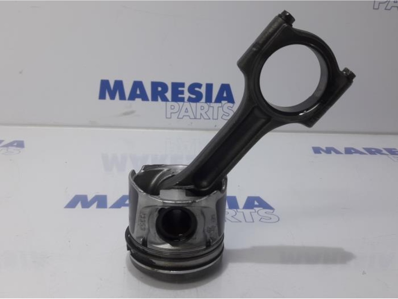 Renault - Trafic - Piston