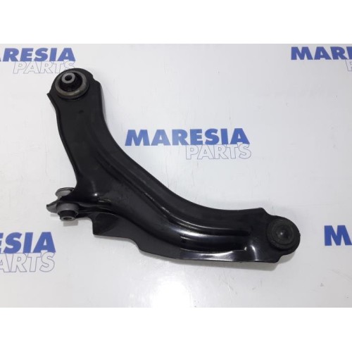 Renault - Clio - Front lower wishbone, right