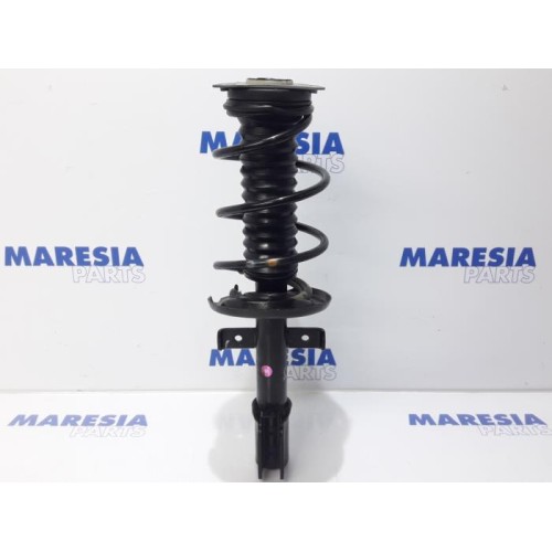 Renault - Clio - Front shock absorber rod, right