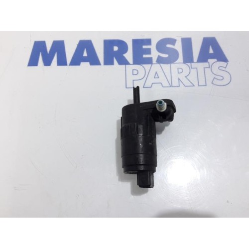 Fiat - 500 - Scheibensprüherpumpe vorne