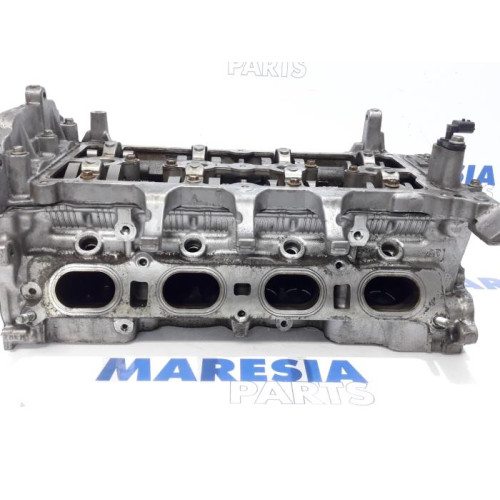 Renault - Scenic - Cylinder head