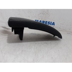 Renault - Megane - Armrest