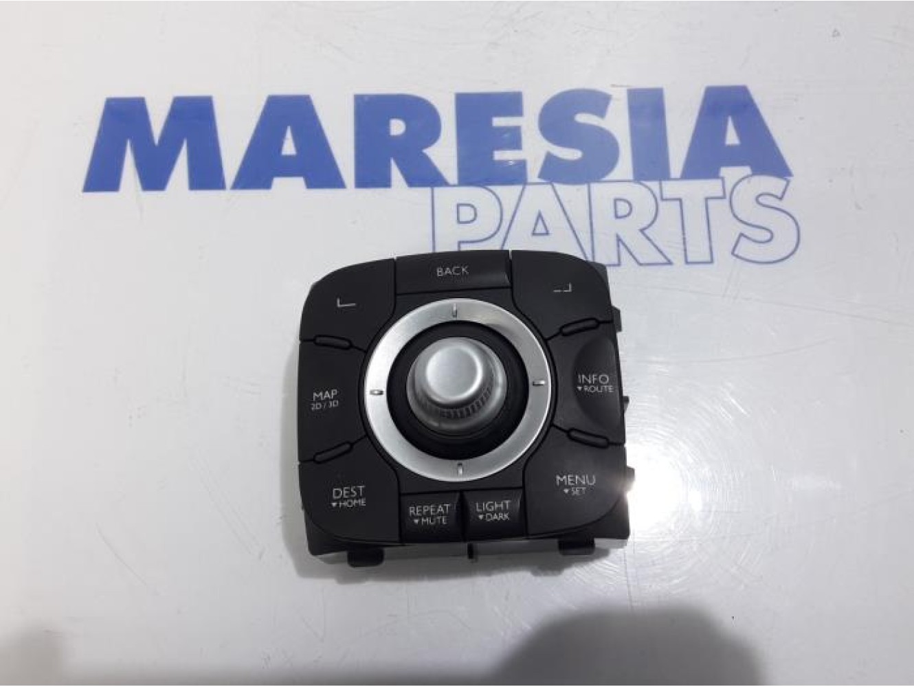 Renault - Megane - Navigation control panel