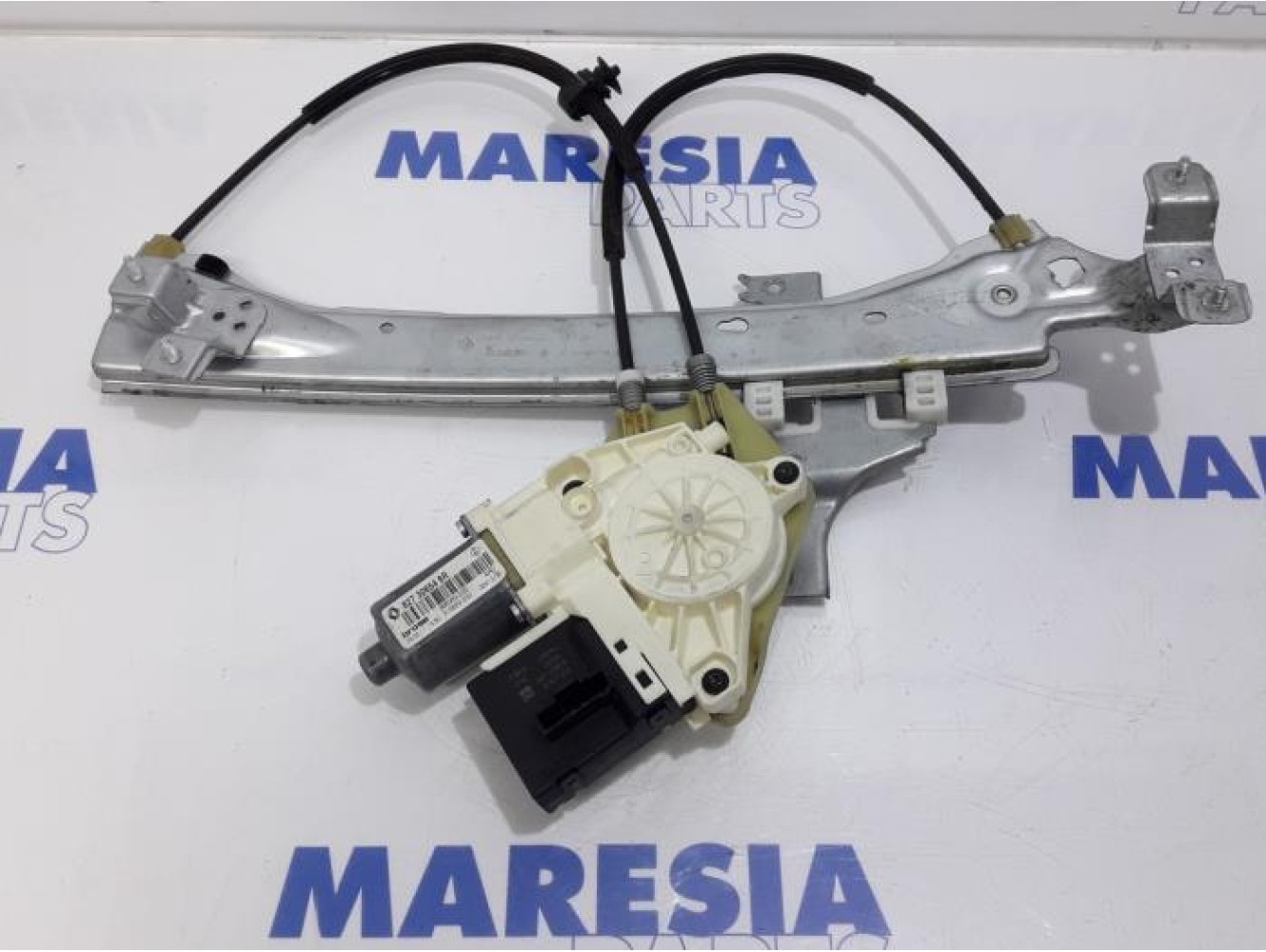 Renault - Megane - Rear door window mechanism 4-door, right