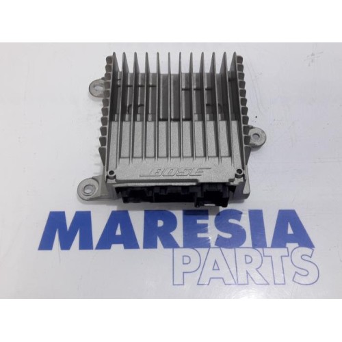 Renault - Megane - Radio amplifier