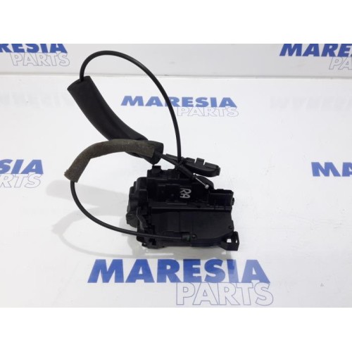 Renault - Megane - Rear door mechanism 4-door, right