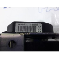 Peugeot - 308 - Rear seatbelt, centre