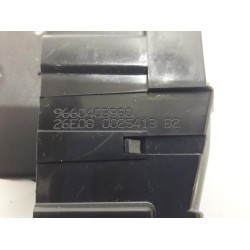 Peugeot - 308 - Tailgate lock mechanism