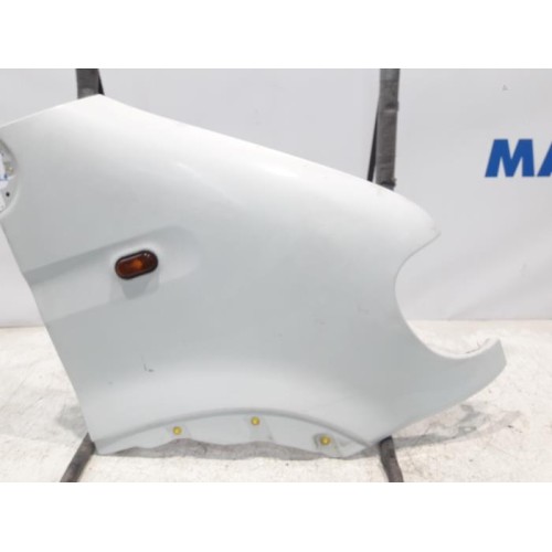 Renault - Master - Front wing, right