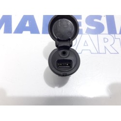 Peugeot - 207 - AUX / USB connection