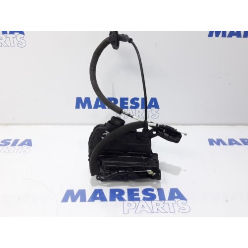 Renault - Clio - Front door lock mechanism 4-door, right