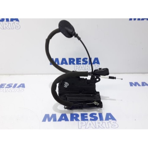 Renault - Clio - Rear door mechanism 4-door, right