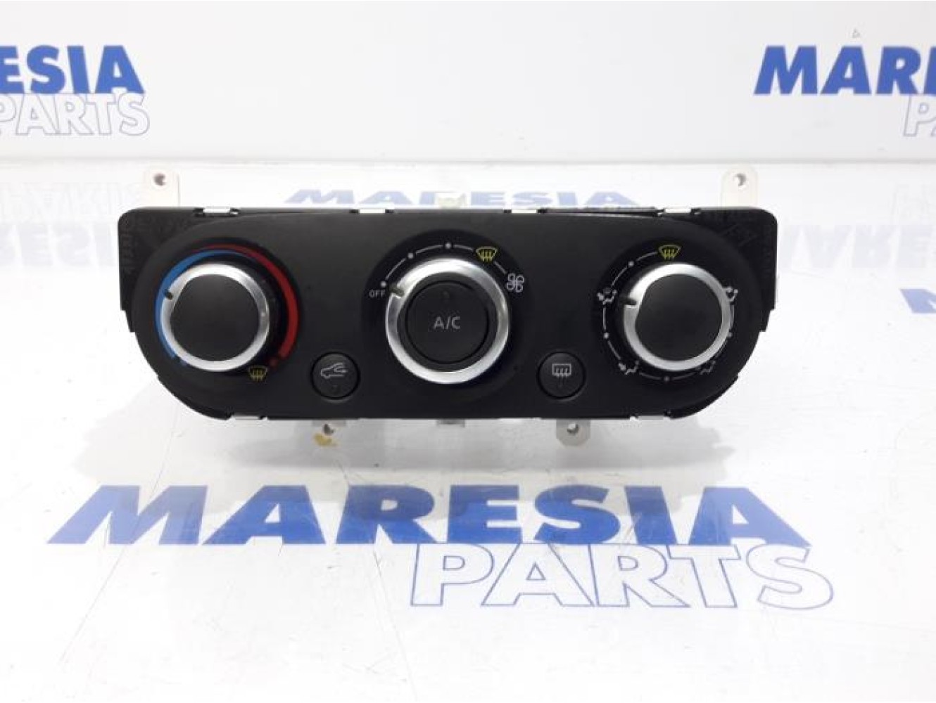 Renault - Clio - Panneau de commandes chauffage