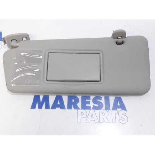 Renault - Clio - Sun visor